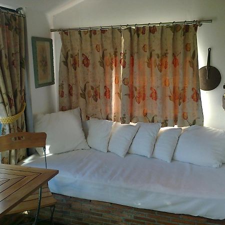 Giverny Cottage Сен-Кулом Екстериор снимка